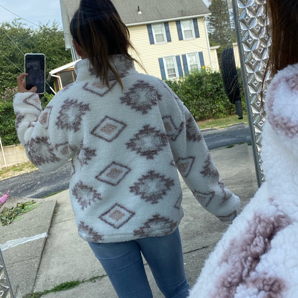 🆕thread&supply tribal pink white 1/4zip sherpa - Picture 4 of 17